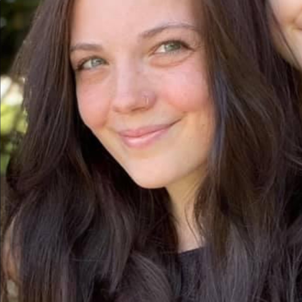 Meet your Posher, Alexus